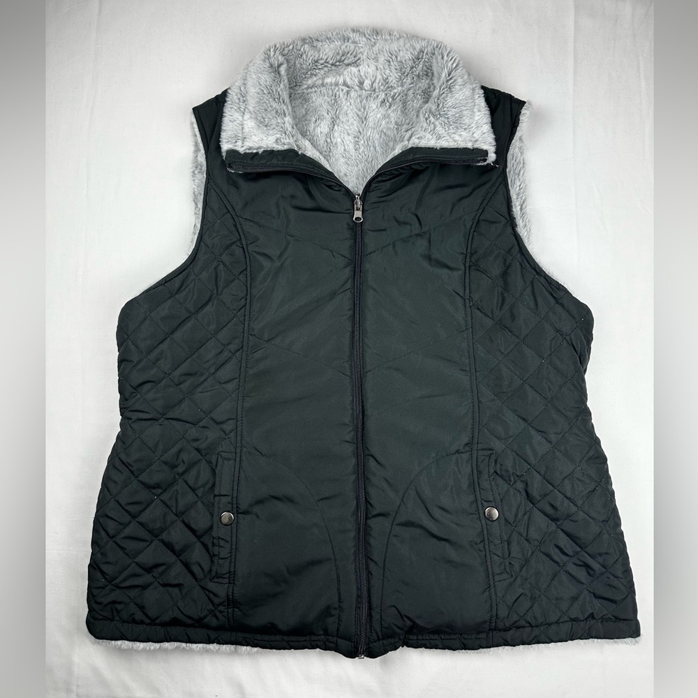 Women's Quilted Black Vest‎ with Faux Fur Lining size XL